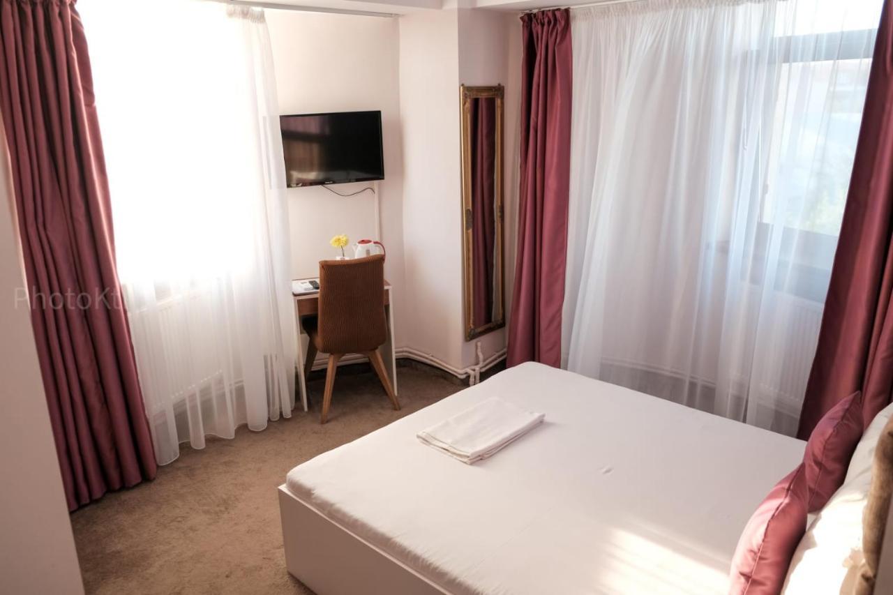 Hotel Bordeaux Galaţi Exteriér fotografie