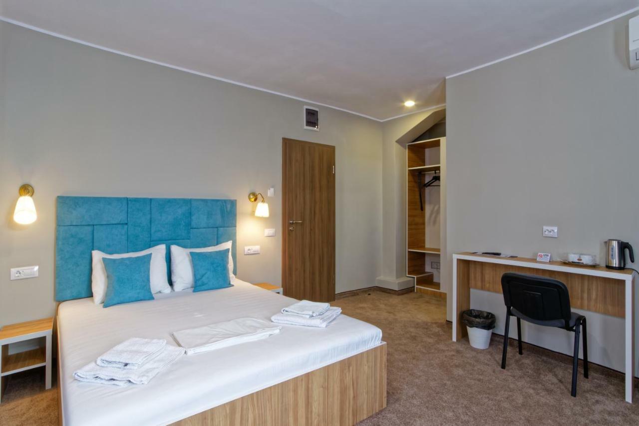 Hotel Bordeaux Galaţi Exteriér fotografie